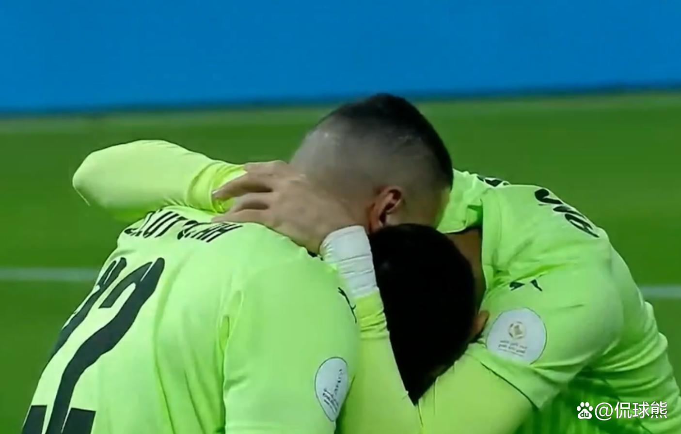 巴林大胜伊朗,成功突围小组赛 巴林大胜伊朗,成功突围小组赛