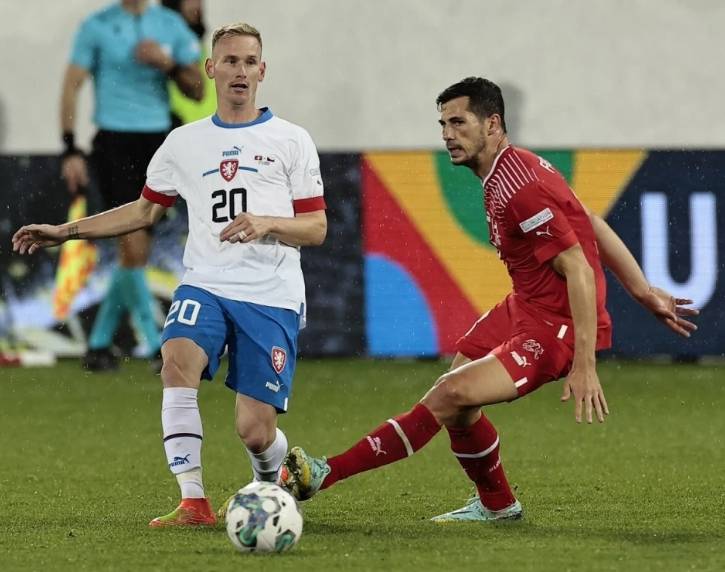 捷克大胜斯洛文尼亚,实力不凡 捷克大胜斯洛文尼亚,实力不凡