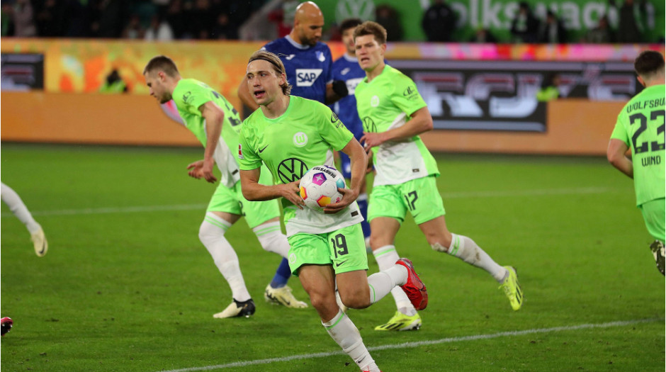 沃尔夫斯堡主场击败对手,积分榜上升的简单介绍 沃尔夫斯堡主场击败对手,积分榜上升的简单介绍