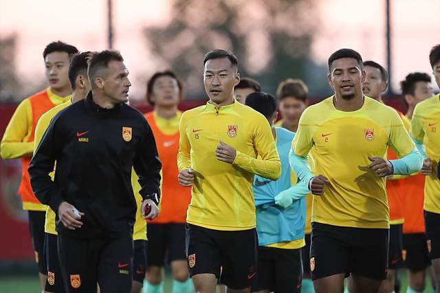 包含中超球队备战纪实披露,球员状态调整有声有色的词条 包含中超球队备战纪实披露,球员状态调整有声有色的词条