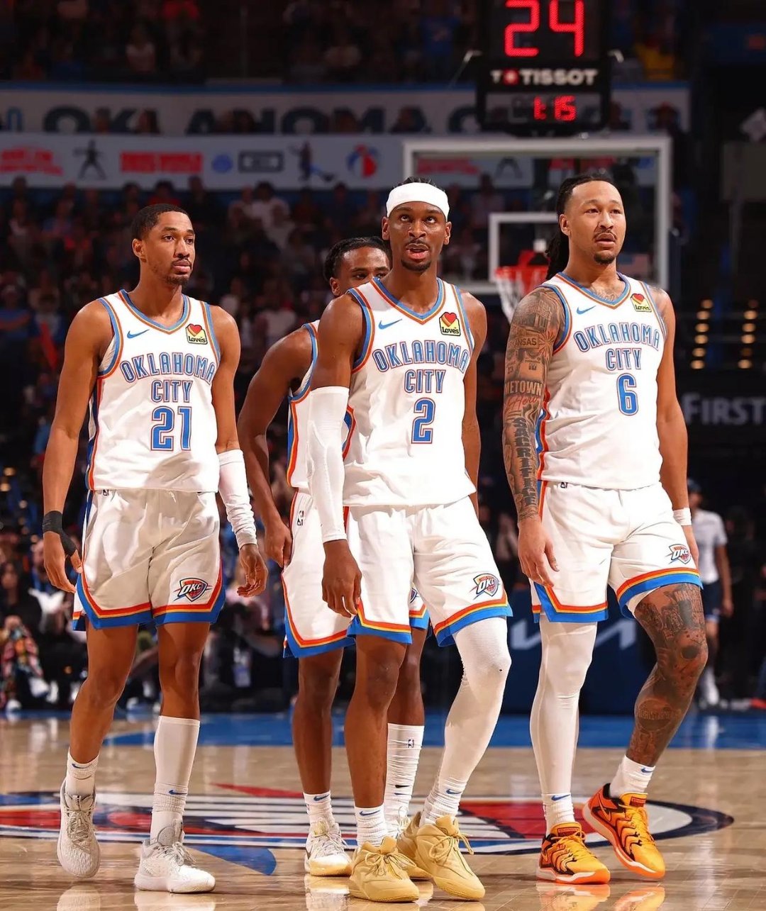 关于俄克拉何马雷霆队裁掉主力球员引发球队重组传闻的信息 关于俄克拉何马雷霆队裁掉主力球员引发球队重组传闻的信息