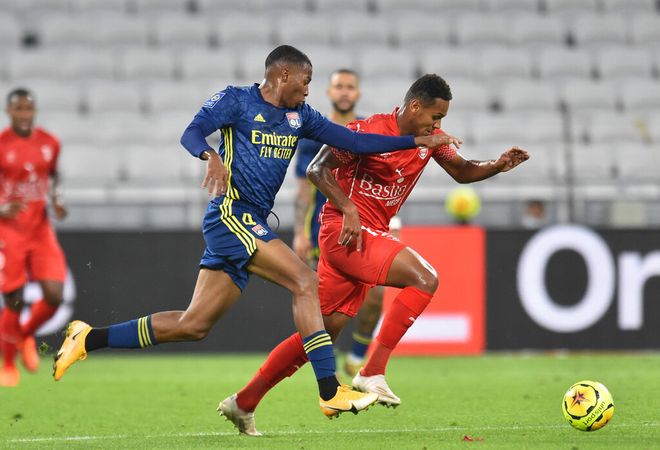 南特客场惨败,遭遇连败势头的简单介绍 南特客场惨败,遭遇连败势头的简单介绍