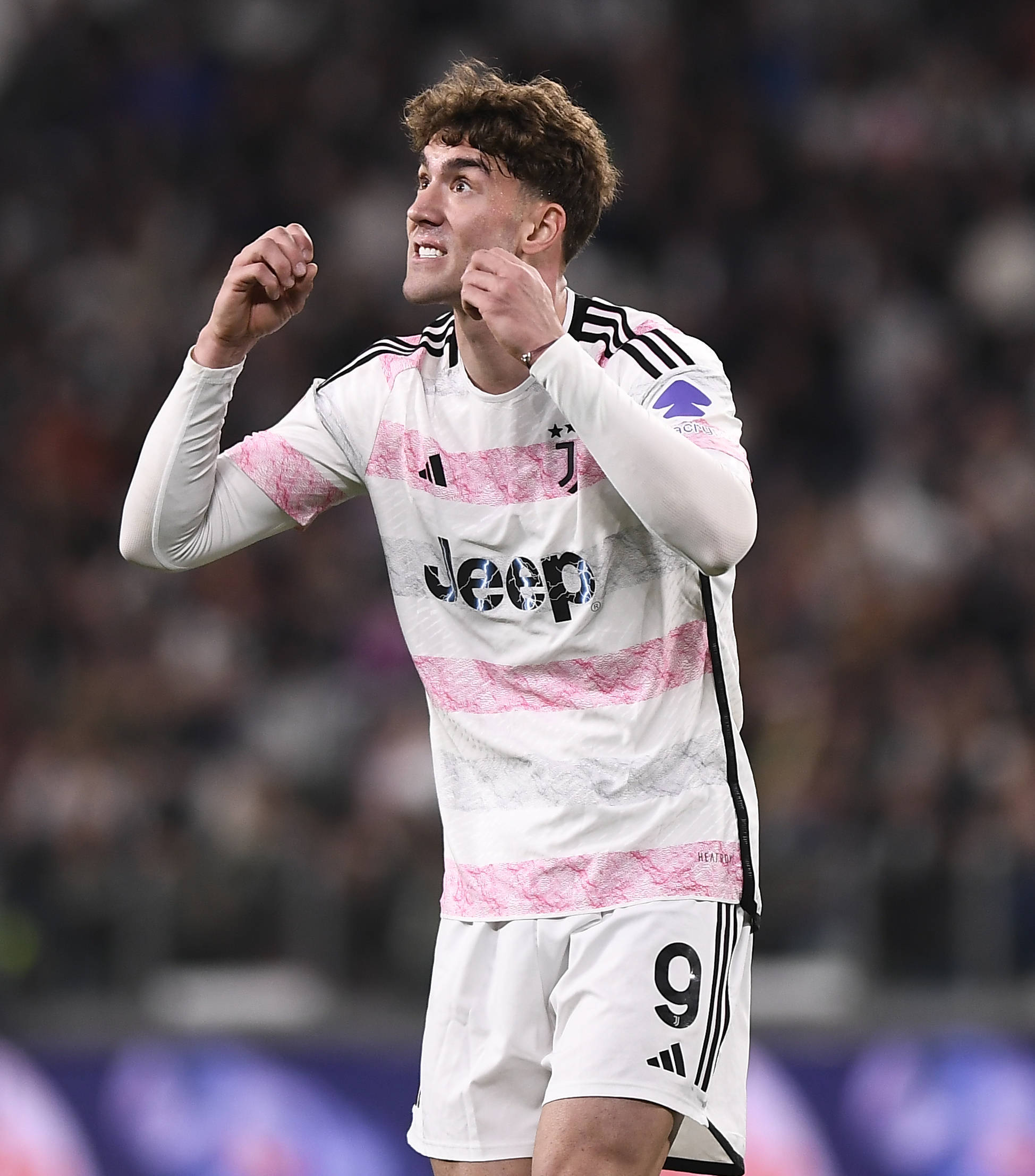 尤文图斯横扫对手,夺取比赛胜利 尤文图斯横扫对手,夺取比赛胜利