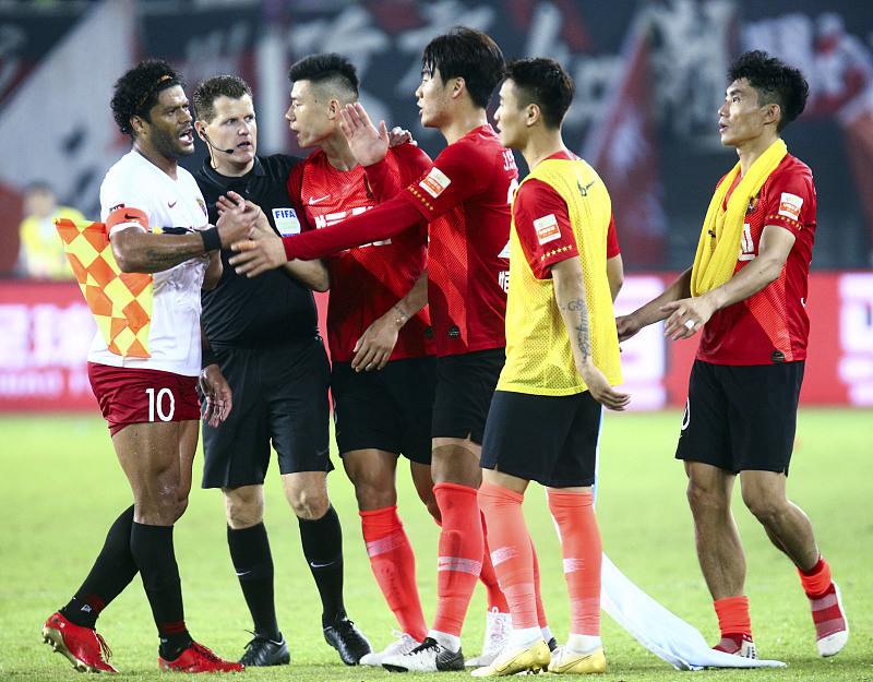 广州恒大客场力挽狂澜,战平对手拯救尊严 广州恒大客场力挽狂澜,战平对手拯救尊严