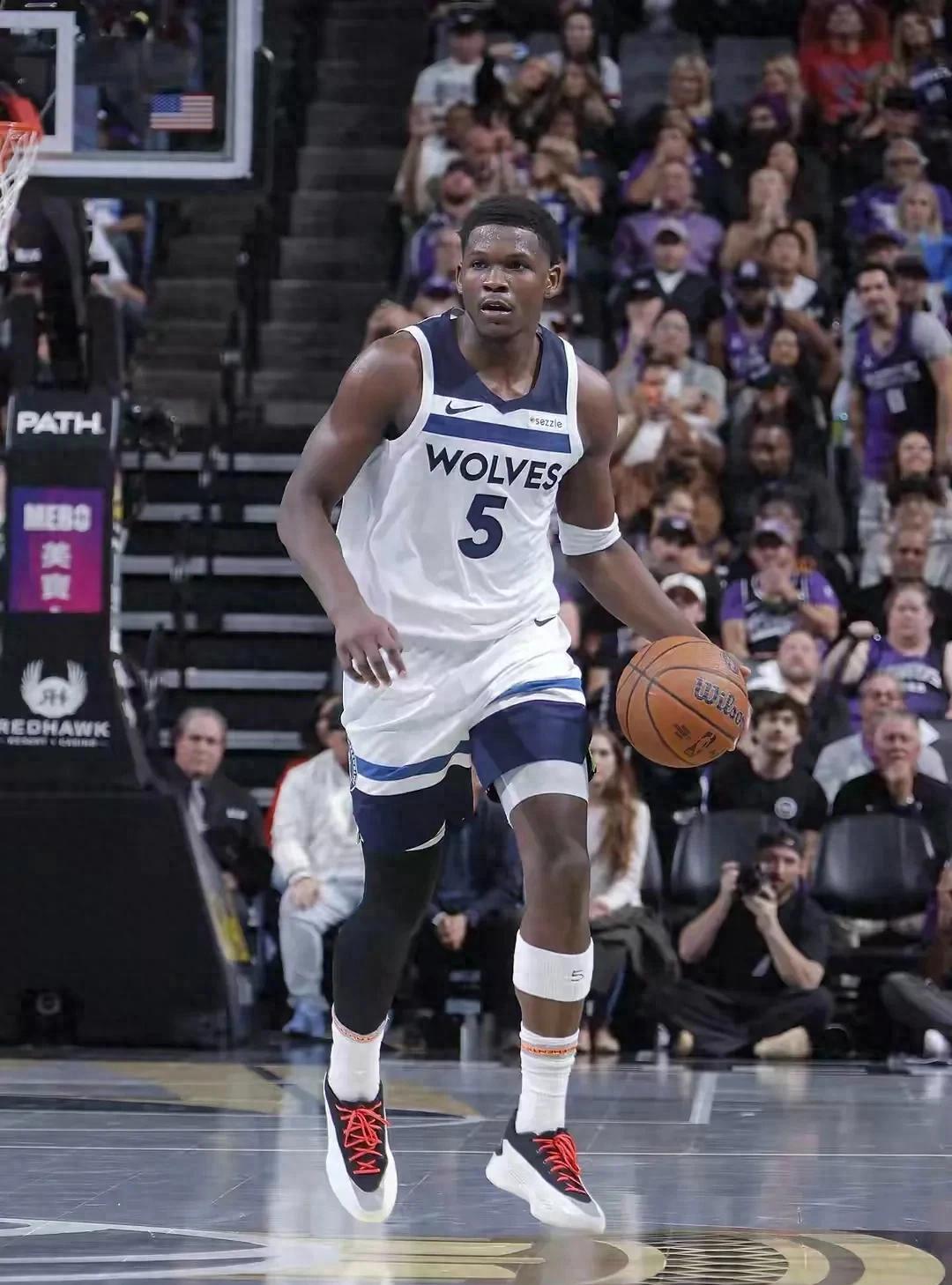 惊艳回归!曾伤愈的球员再度迸发出色表现 惊艳回归!曾伤愈的球员再度迸发出色表现