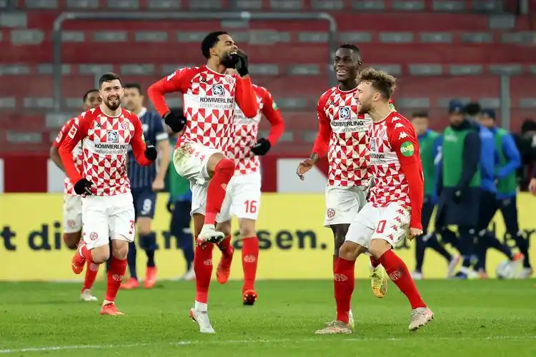 雷恩客场击败斯特拉斯堡,取得关键胜利的简单介绍 雷恩客场击败斯特拉斯堡,取得关键胜利的简单介绍