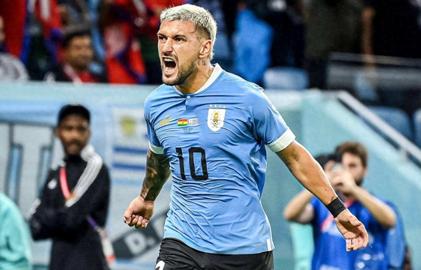 乌拉圭击败塞尔维亚晋级足球四强 乌拉圭击败塞尔维亚晋级足球四强