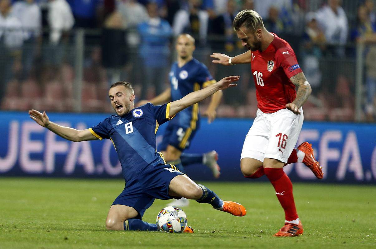 奥地利足球联赛吸引本土球迷热情 奥地利足球联赛吸引本土球迷热情