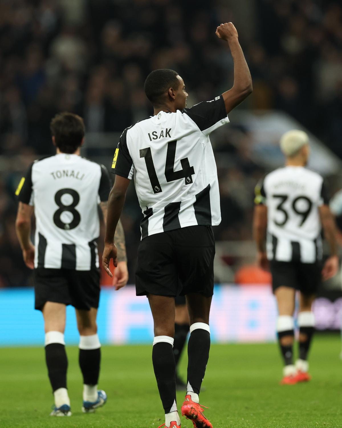 纽卡斯尔主场战平阿斯顿维拉,暂时缓解保级压力,迎来平局安慰的简单介绍 纽卡斯尔主场战平阿斯顿维拉,暂时缓解保级压力,迎来平局安慰的简单介绍