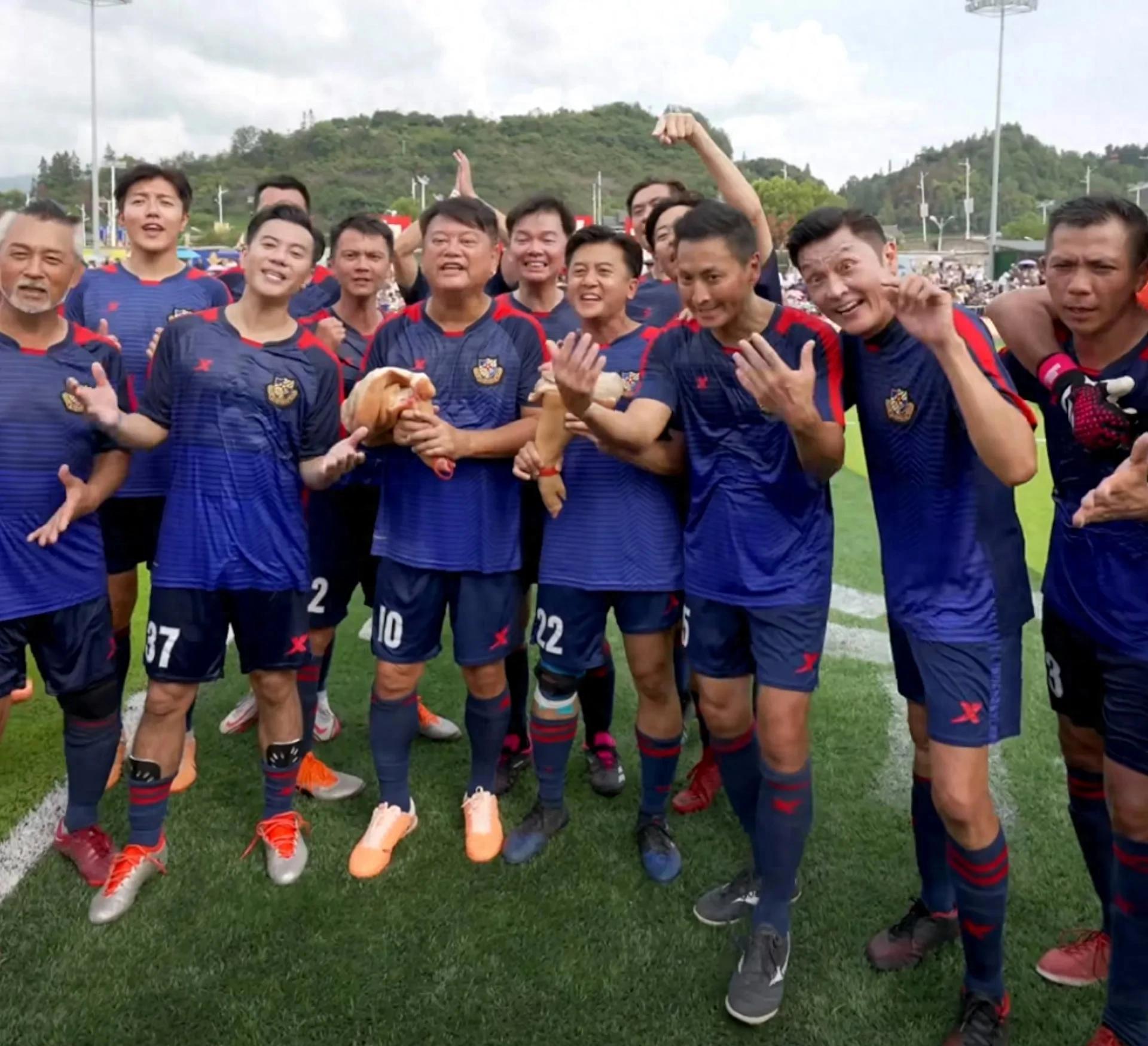 包含强强碰撞,国际足坛明星集结一堂的词条 包含强强碰撞,国际足坛明星集结一堂的词条