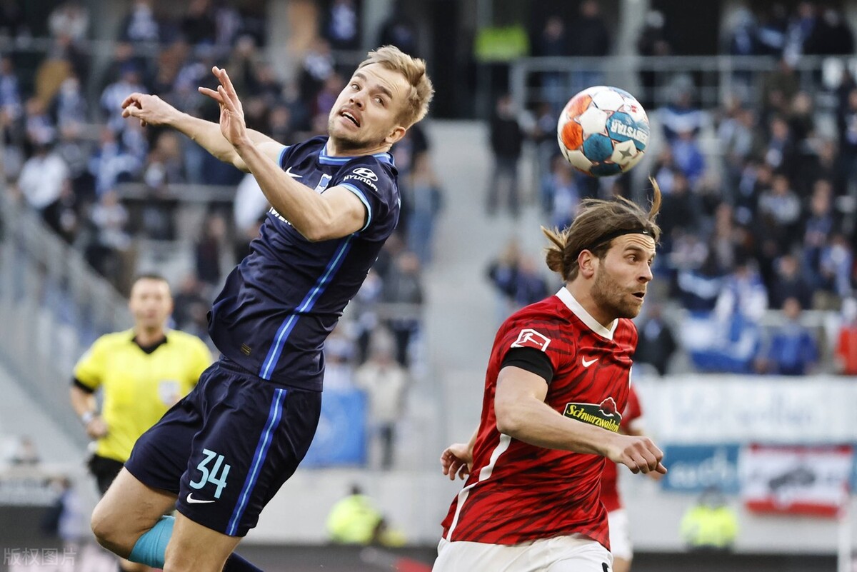 弗赖堡稳扎稳打,瞄准德国足球联赛佳绩 弗赖堡稳扎稳打,瞄准德国足球联赛佳绩