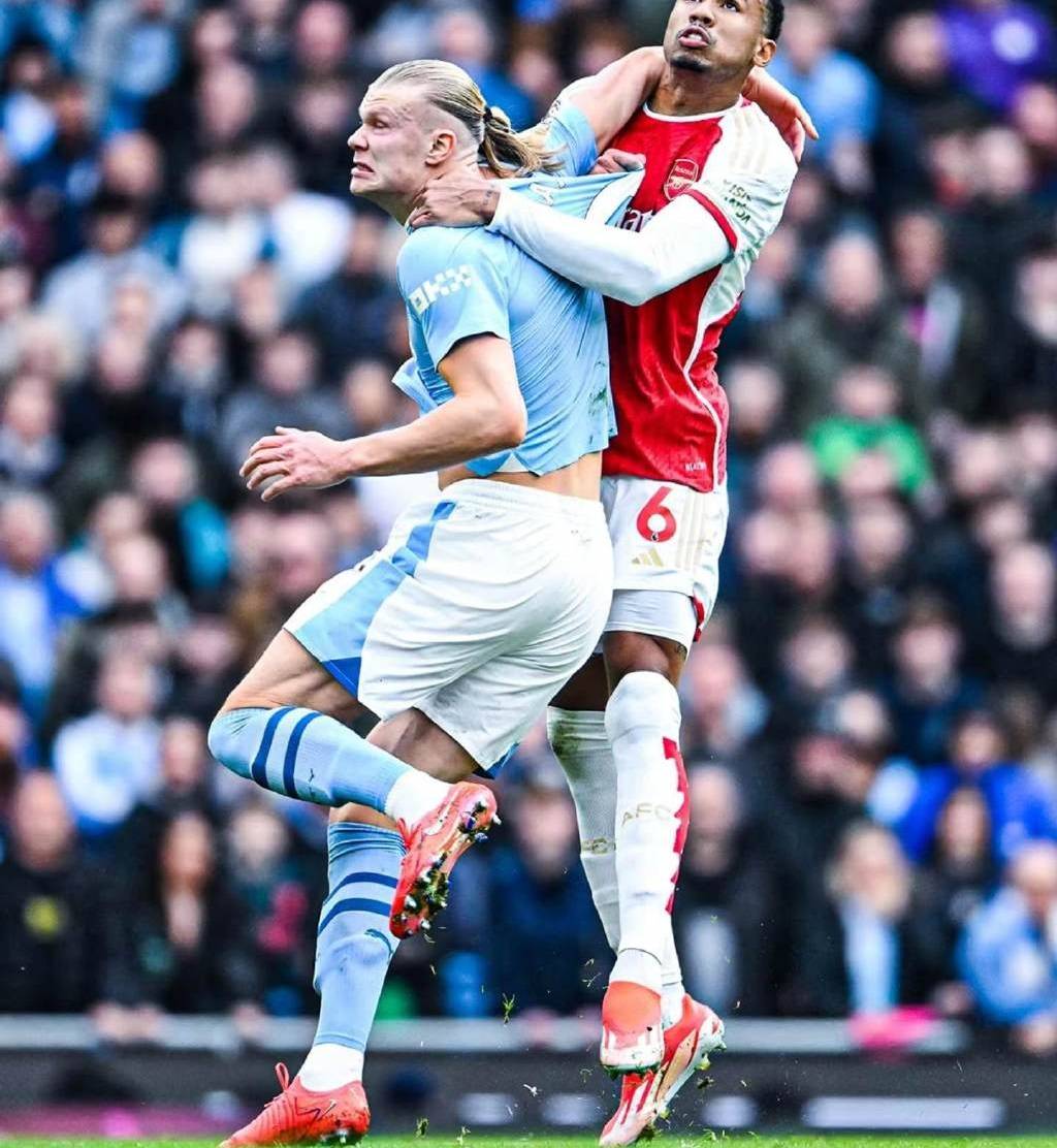 关于皇家马德里与曼联的胜负之争备受瞩目的信息 关于皇家马德里与曼联的胜负之争备受瞩目的信息