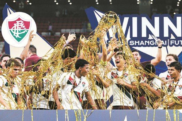 足球盛宴,国际豪门集体俯首称臣 足球盛宴,国际豪门集体俯首称臣