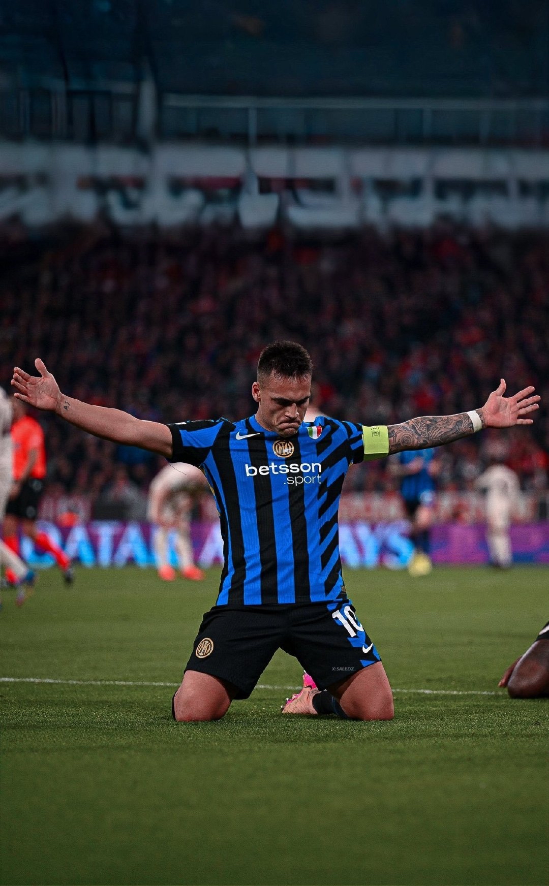 巴黎圣日耳曼主帅因战术问题备受批评 巴黎圣日耳曼主帅因战术问题备受批评