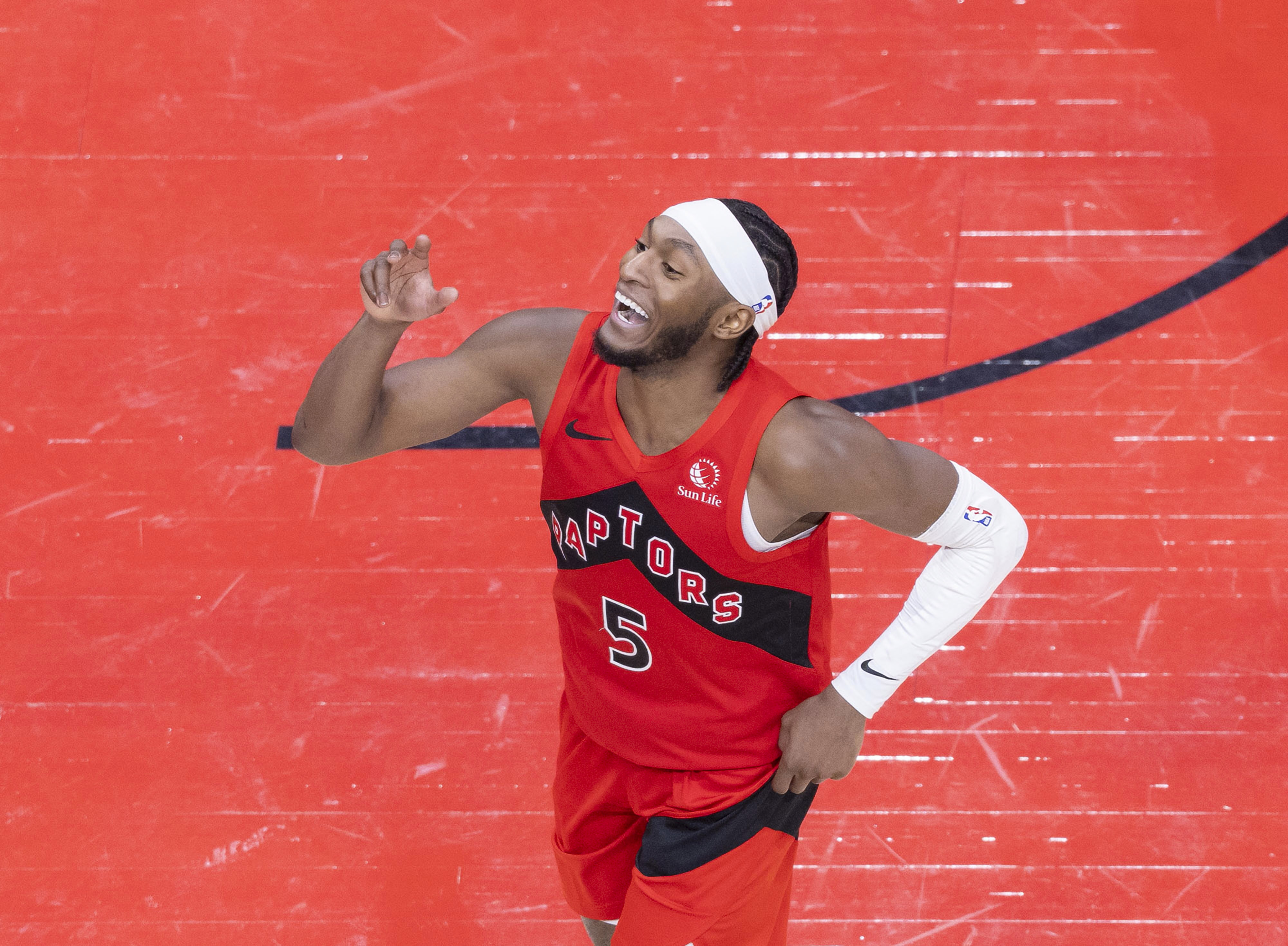 76人逆转猛龙，晋级东部决赛的简单介绍