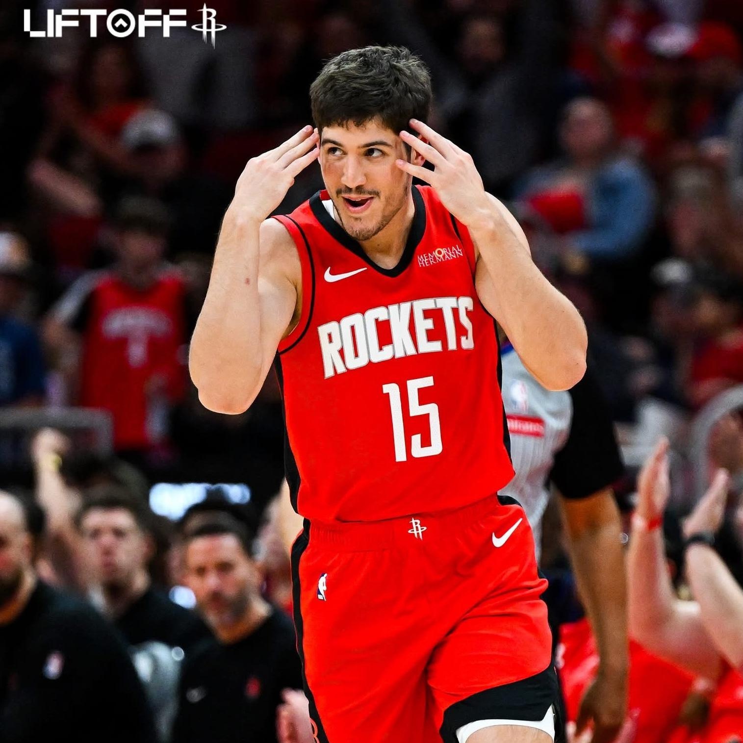 火箭队签下新秀,期待他的表现 火箭队签下新秀,期待他的表现