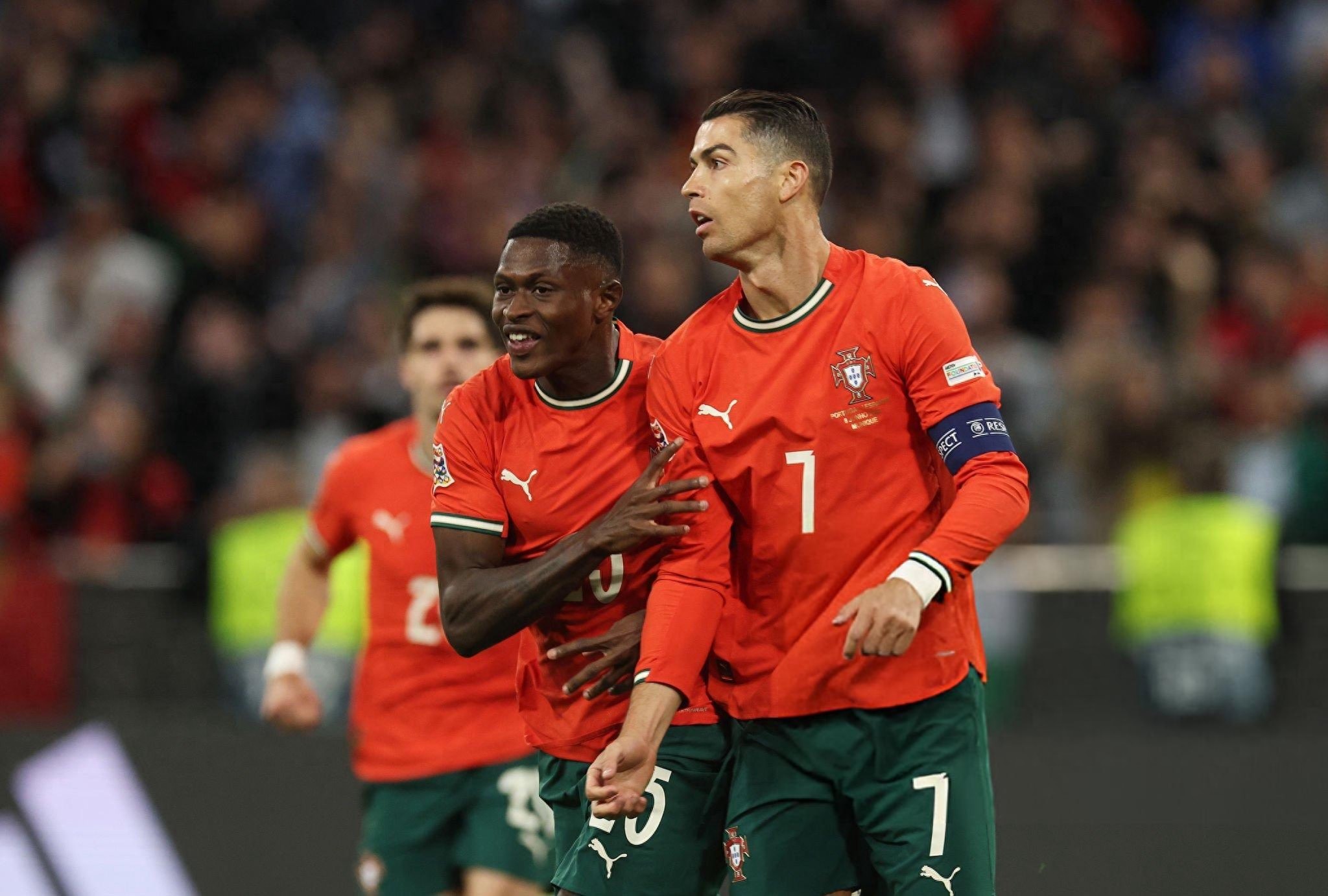 欧洲杯豪门对决,谁能笑到最后 欧洲杯豪门对决,谁能笑到最后