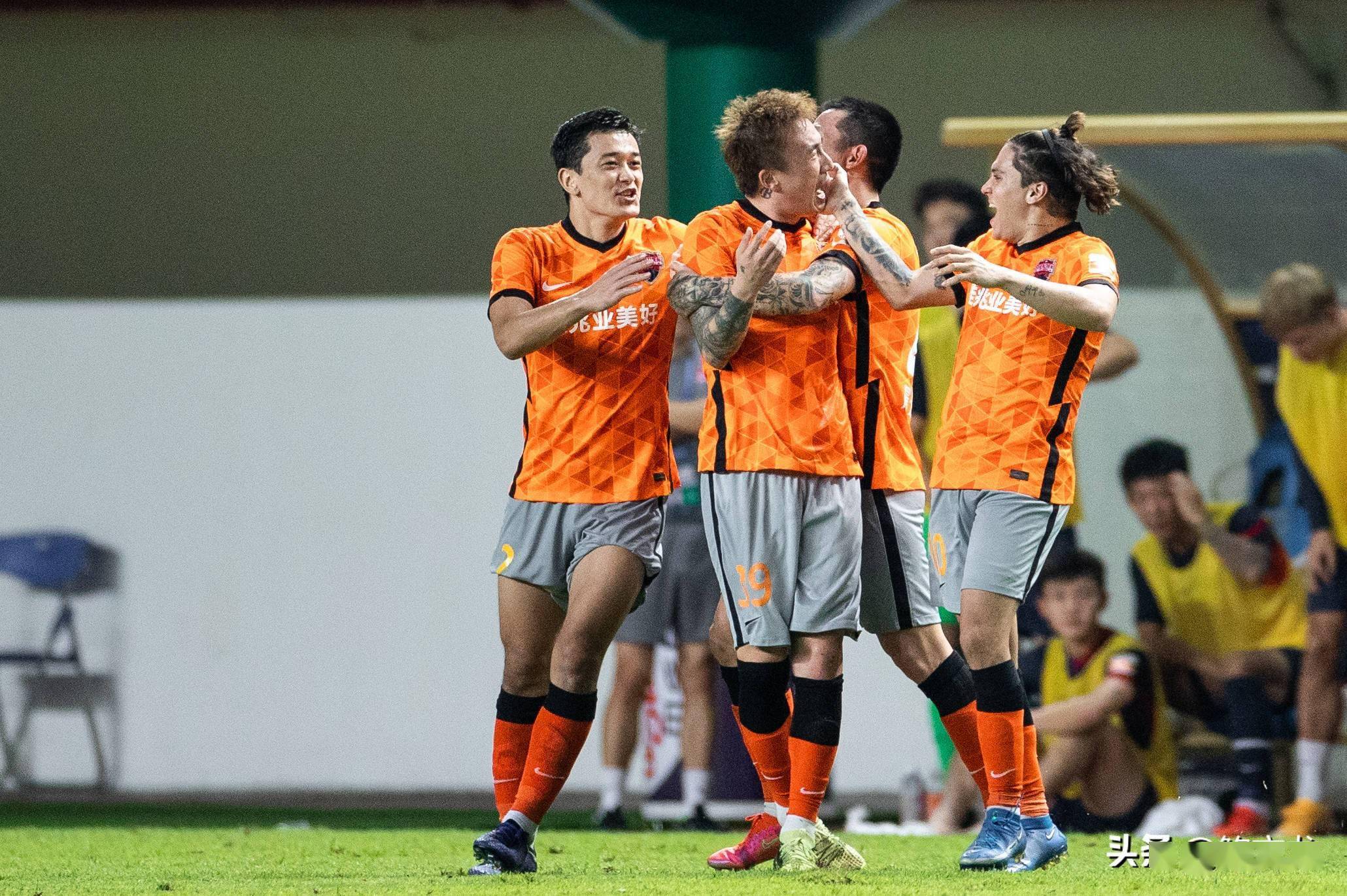 伤停补时!伤病停顿时刻球队逆转胜利 伤停补时!伤病停顿时刻球队逆转胜利