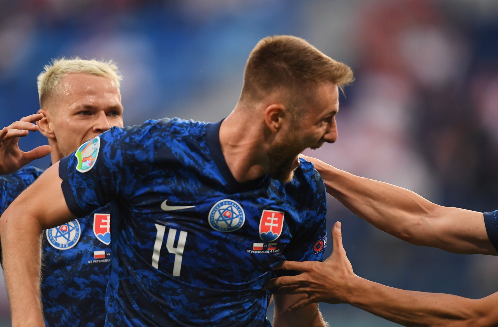 斯洛伐克客场绝杀波兰,出线形势一片光明的简单介绍 斯洛伐克客场绝杀波兰,出线形势一片光明的简单介绍