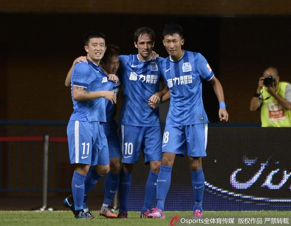 关于广州富力坐镇主场击败天津泰达,稳固积分榜位置的信息 关于广州富力坐镇主场击败天津泰达,稳固积分榜位置的信息