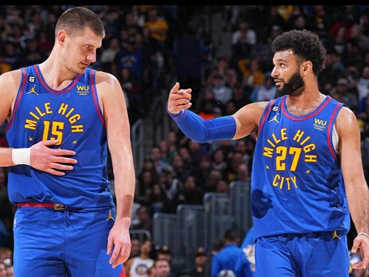 沃特斯堡联队在比赛中力克对手 沃特斯堡联队在比赛中力克对手