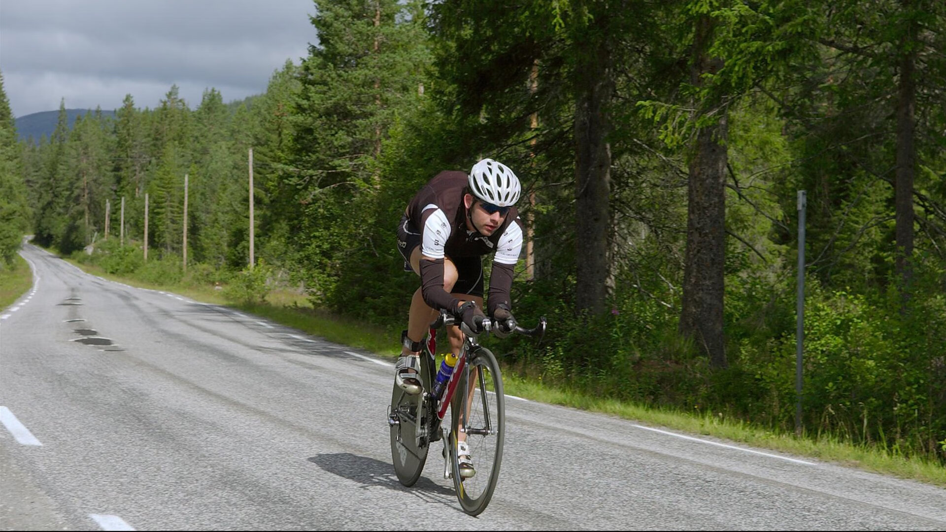 刀锋、烈酒与孤注一掷的赌局，拉什福德抢七之夜的灵魂独行
