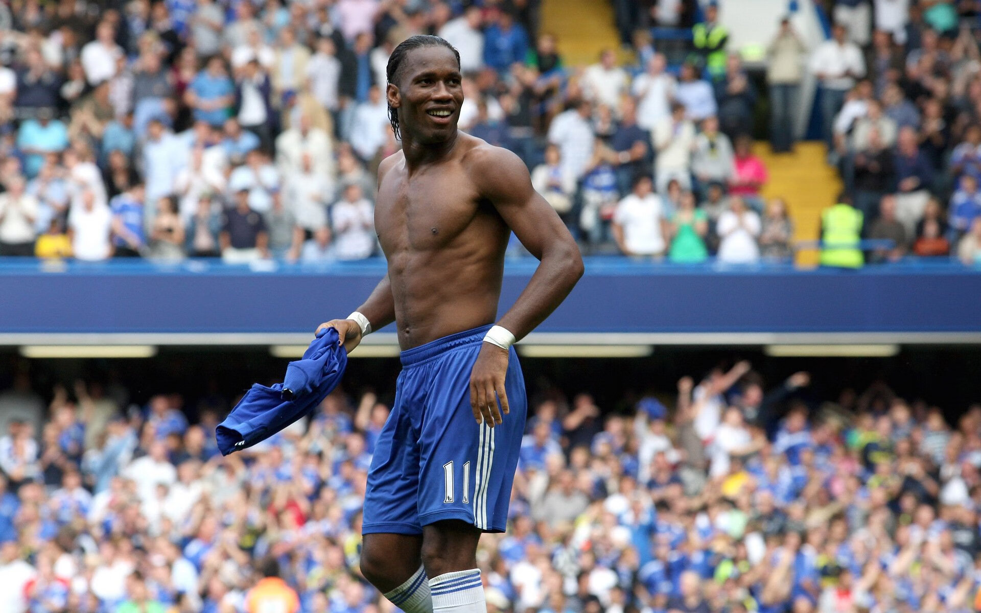 范戴克沉稳如磐石完成里程碑，马里如洪流冲垮摩洛哥巨人