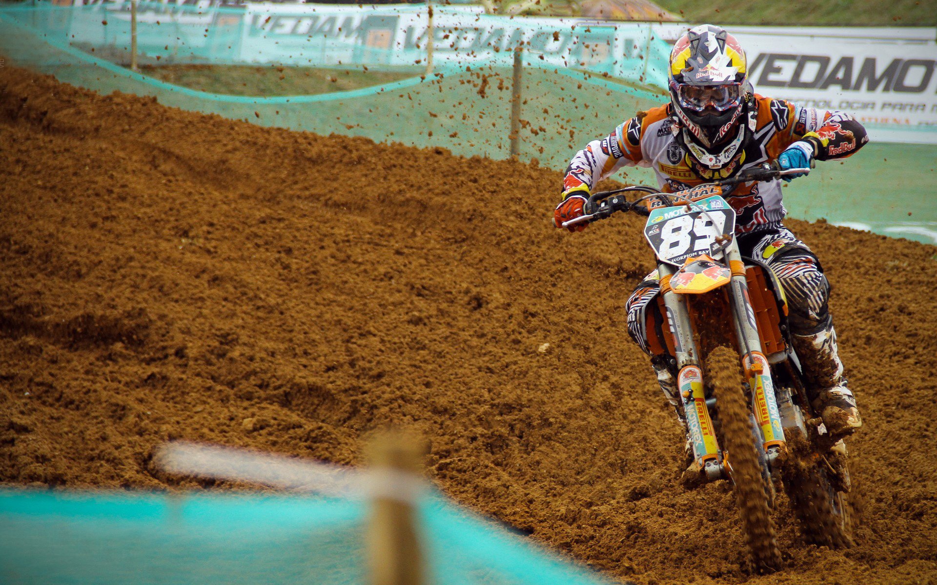 洪都拉斯强势拿下摩纳哥，拉什福德存在感拉满，一场跨界足球的奇幻叙事