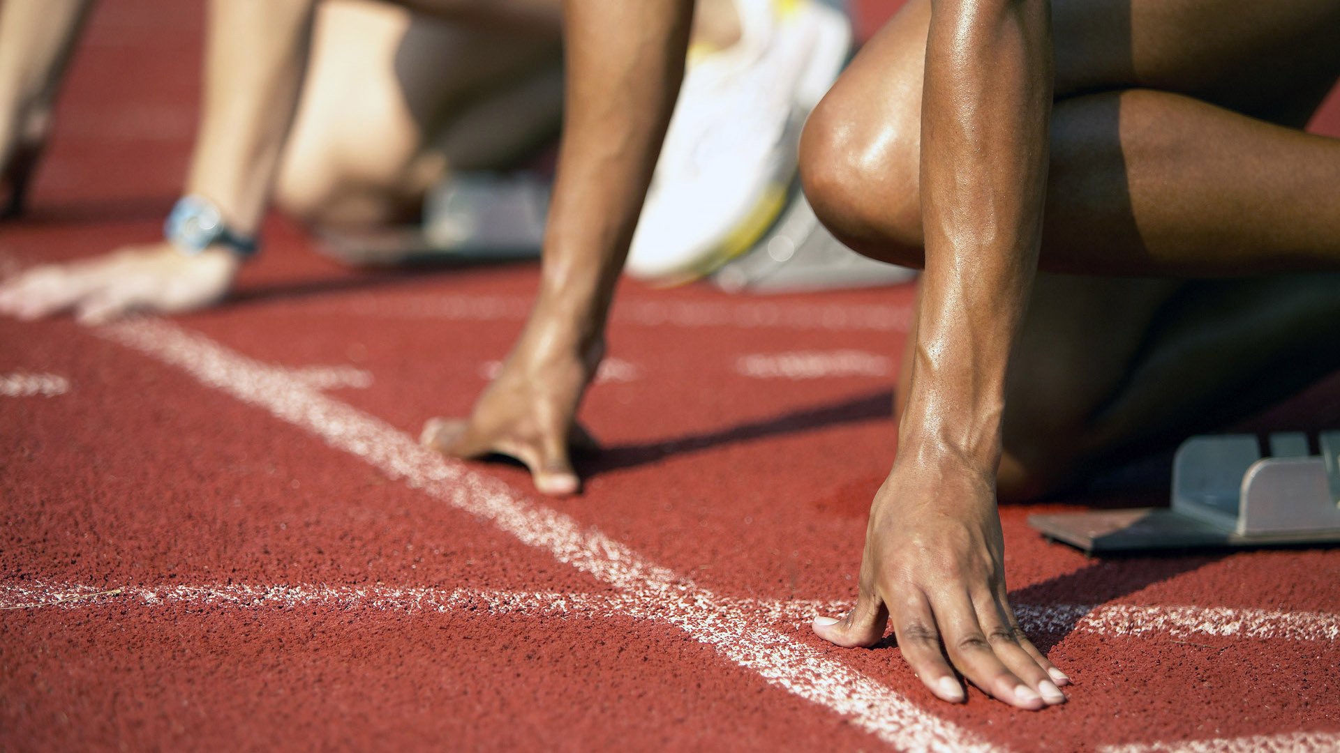 狙击枪哑火之日，当克莱被锁进战术冰柜，湖人的盾如何挡住勇士的子弹