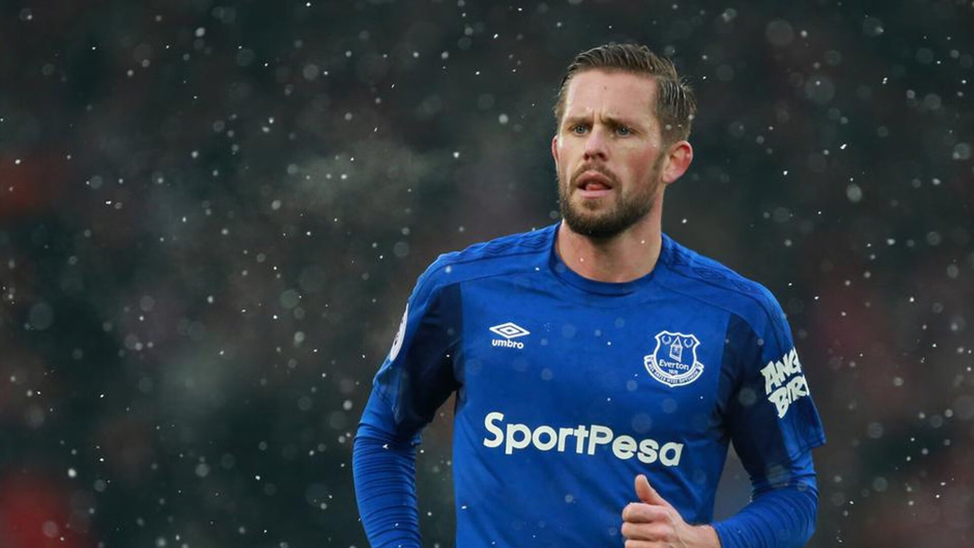 逆转之夜,当大黄蜂的怒火遇上本泽马的冰霜美学