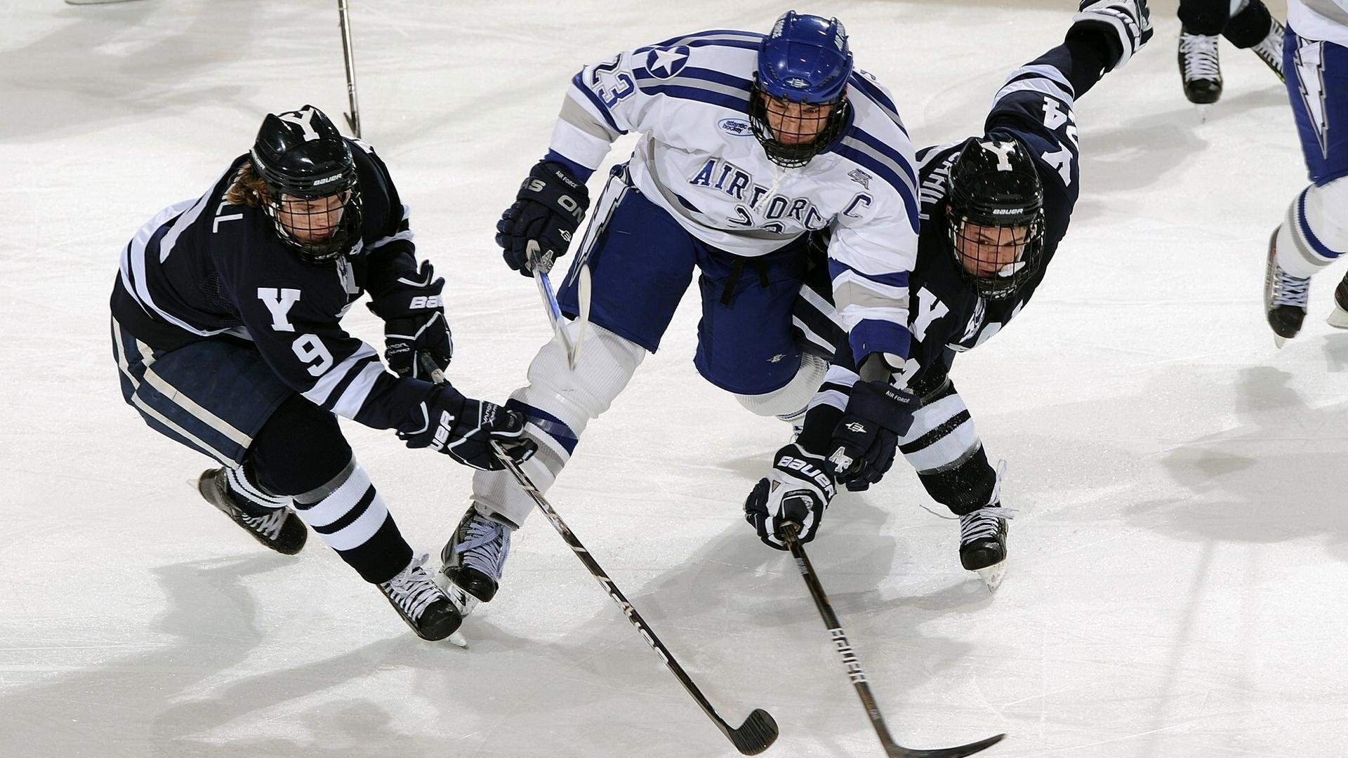 汤姆斯杯奇景，法国黑马碾压印度豪强，中国黄鸭组合冰火对决惊艳四座